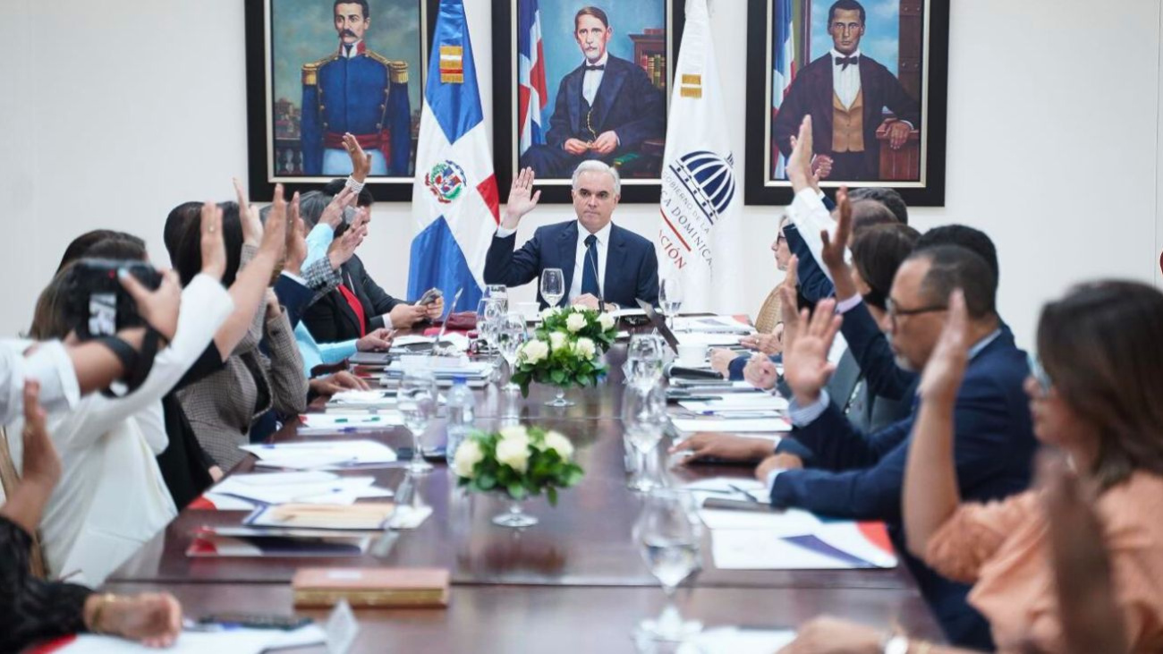 Ministro Luis Miguel De Camps impulsa Estrategia Nacional de Educación Digital